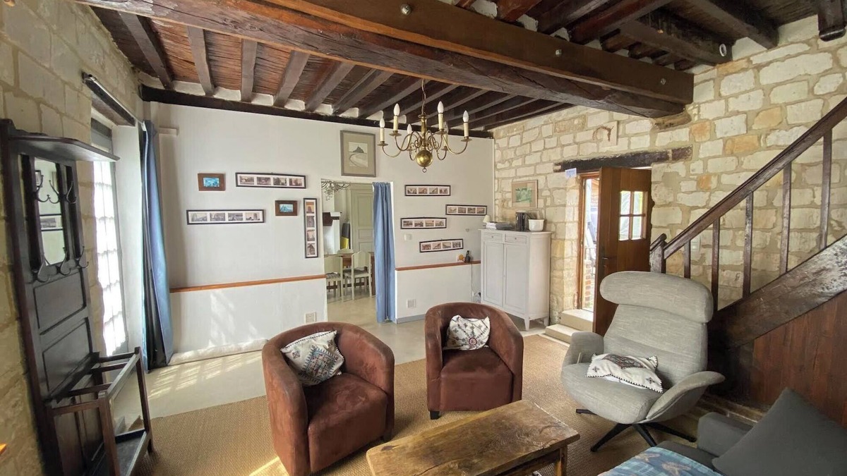 Le Bec-Hellouin House | Holiday Home 'La Maison Du Bec' with Private Terrace, Private Garden and Wi-Fi
