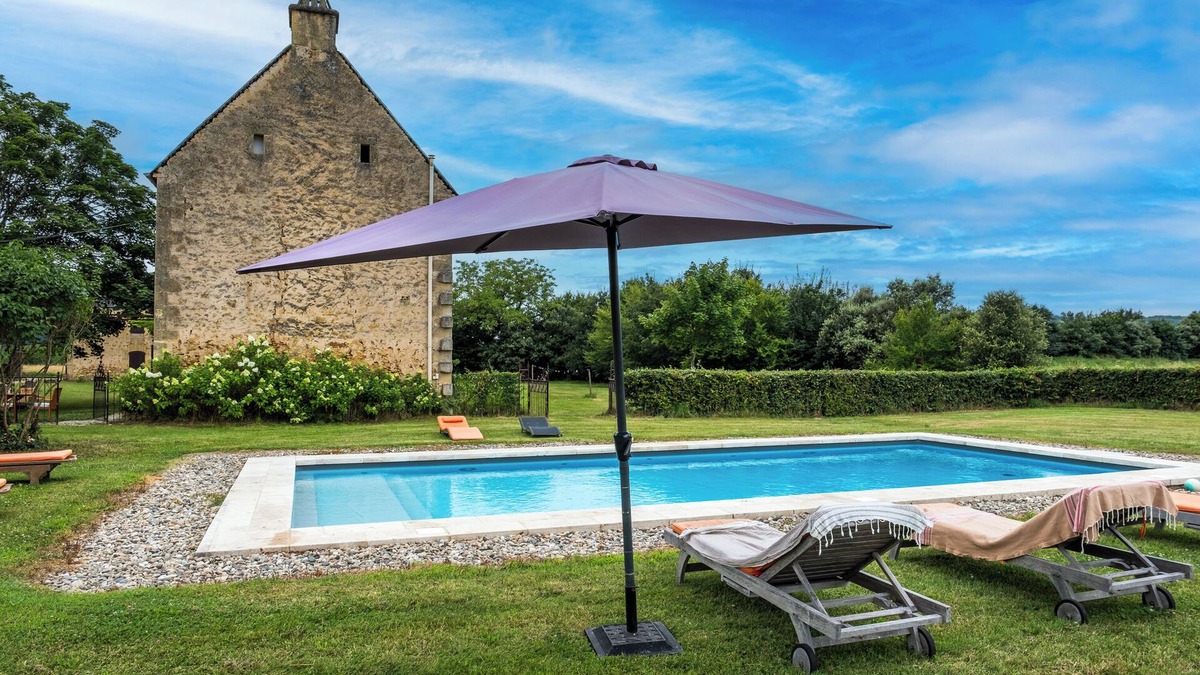 Domme House | Holiday Home 'Le Bel Prat' with Private Pool, Private Terrace and Wi-Fi