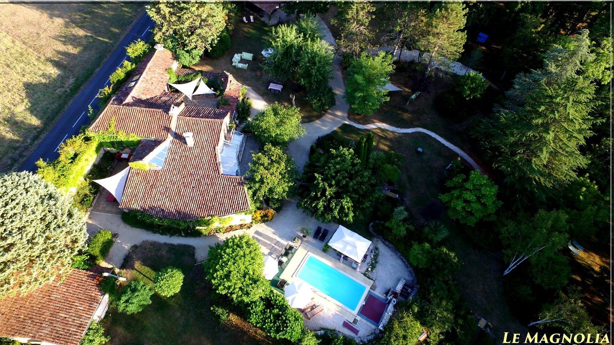 Les Arques House | Holiday home le Magnolia on the border of Lot / Dordogne, rural and lots of privacy