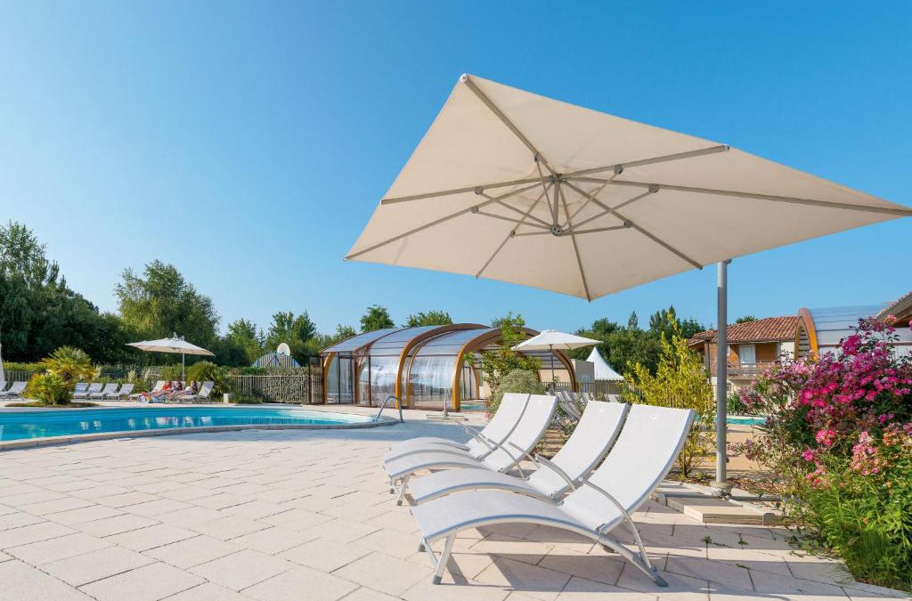 Parentis-en-Born House | Holiday Home Les Cottages du Lac M4 Premium by Interhome