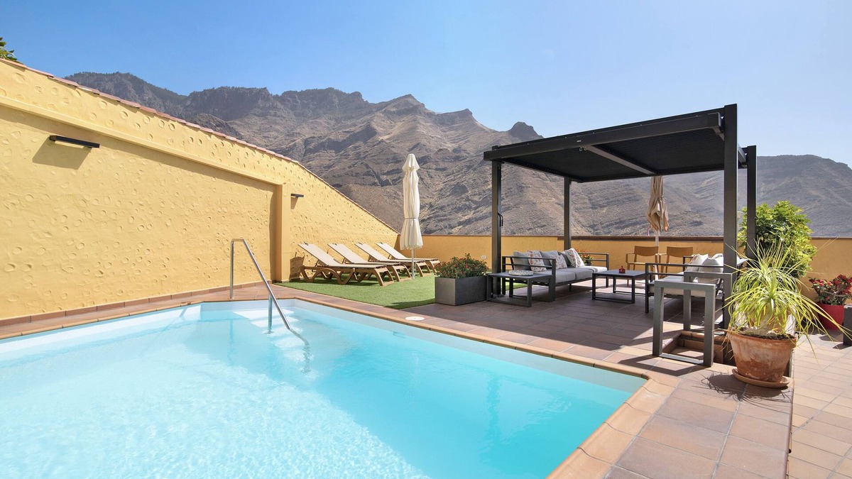 Agaete House | Holiday Home "Los Veroles" with Sea View, Private Heated Pool and Wi-Fi