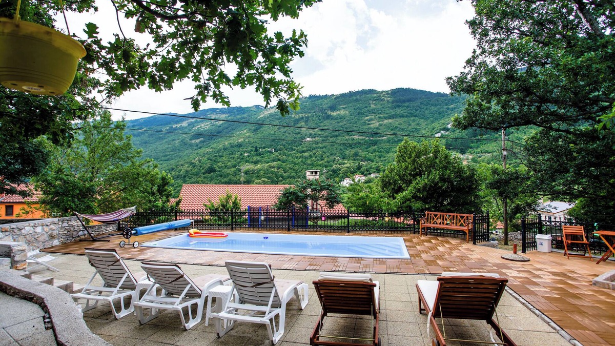 Obrs House | HOLIDAY HOME MIRJANA