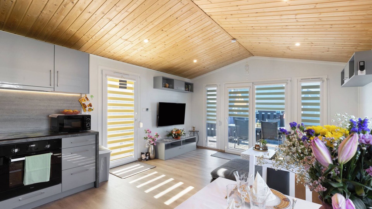 Seeland House | Holiday Home 'Madera Concordiasee' with Wi-Fi and Air Conditioning