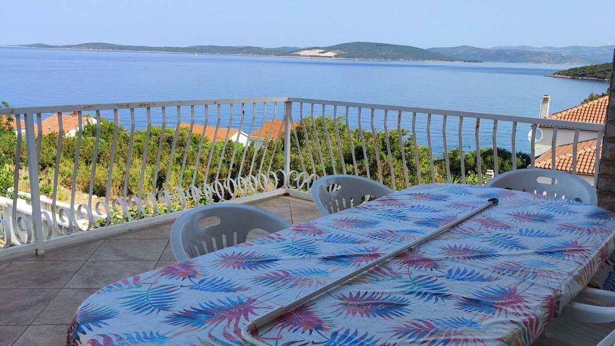Maslinica House | Holiday Home Maja
