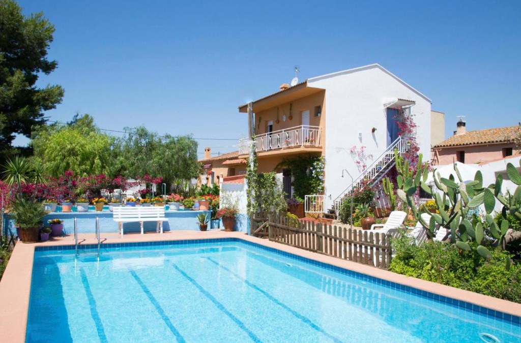 El Ligallo del Ganguil House | Holiday Home Masia del Mosso by Interhome