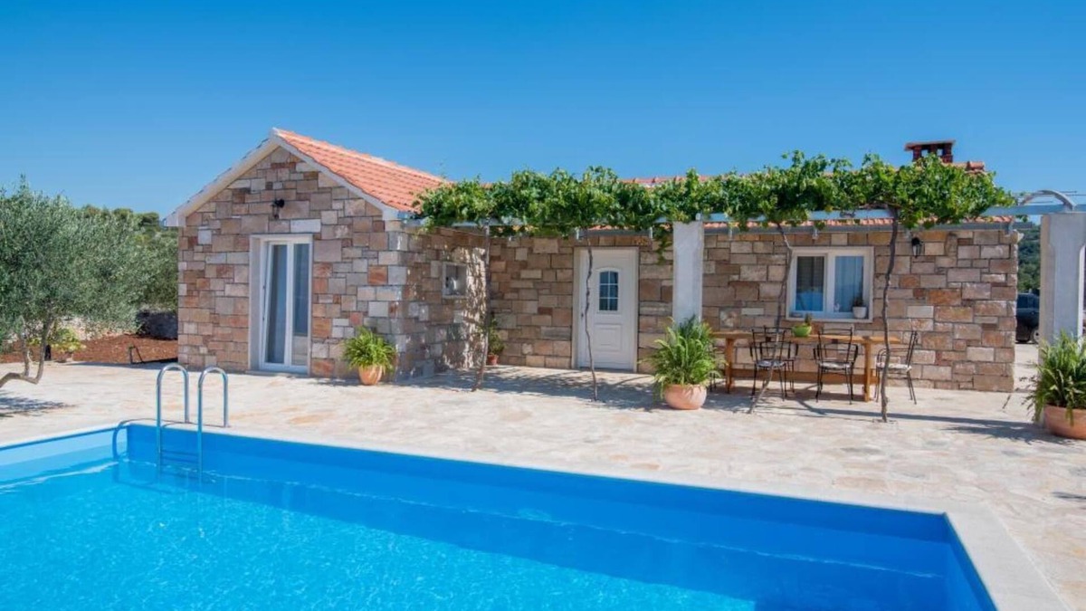 Supetar Villa | Holiday Home My Summer House - Two-Bedroom Holiday Home with Private Pool and Terrace - (ST)