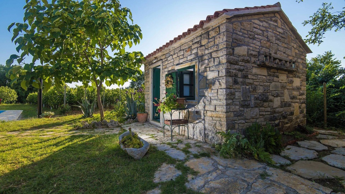 Sopot House | Holiday Home near Adriatic Sea and Krka Falls