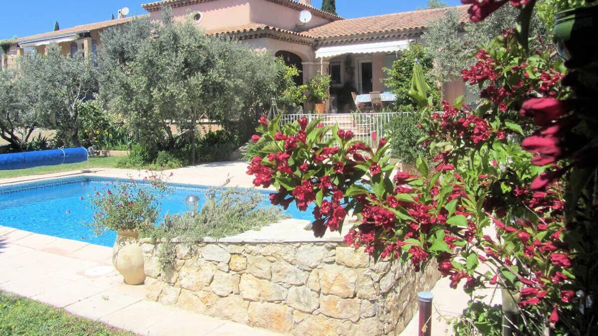 Coudoux Villa | Holiday home near Aix-en-Provence, private pool, village foot access