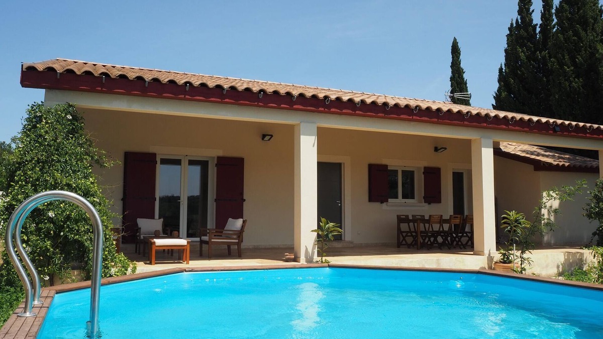 Domazan House | Holiday Home near Pont du Gard & Vineyards