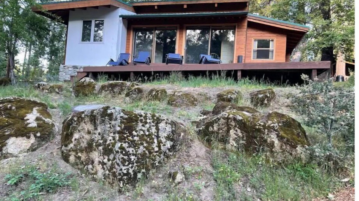 Cascadel Woods House | Holiday Home near Yosemite National Park!