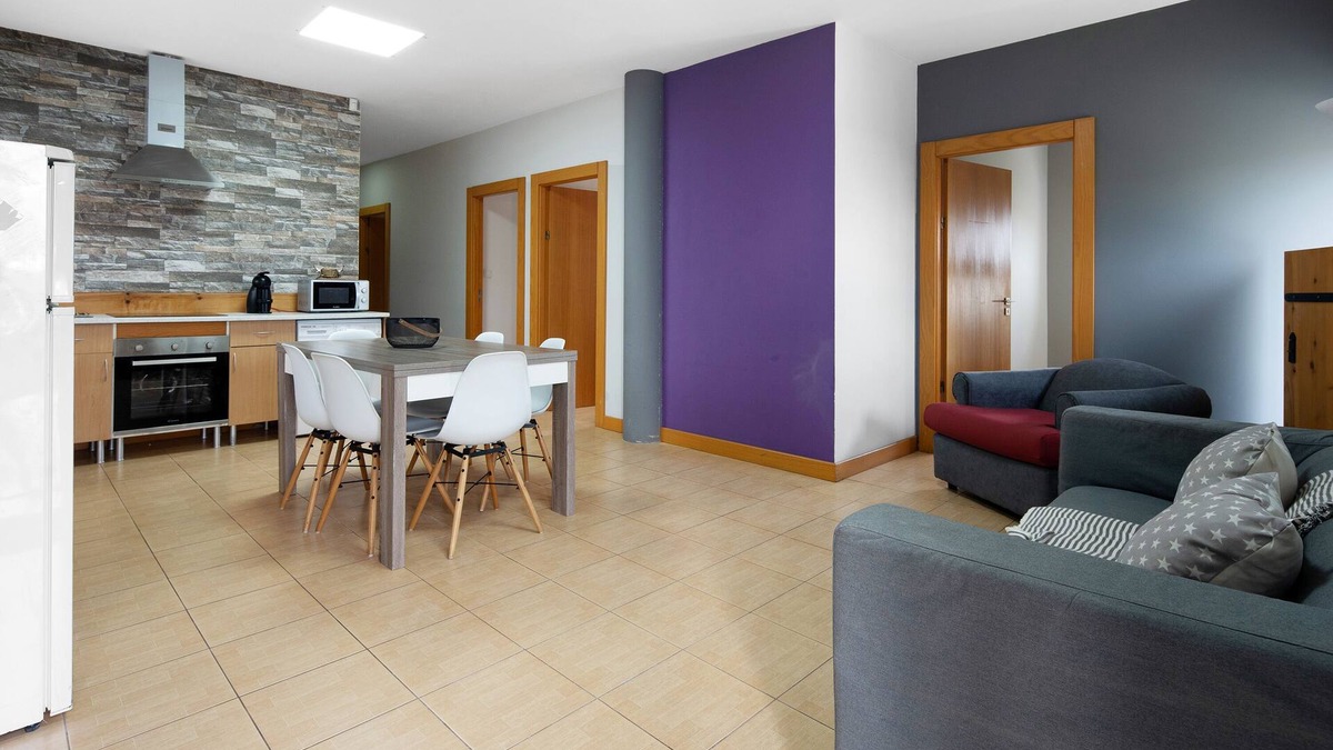 Angra do Heroismo House | Holiday Home "Do Dragoeiro" with Wi-Fi