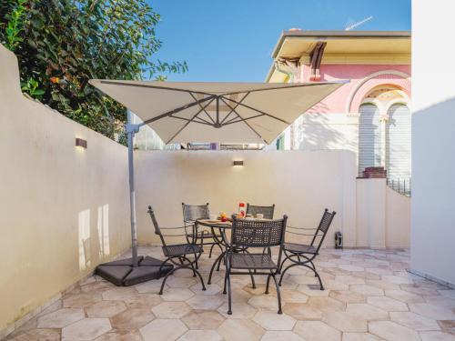Lido di Camaiore House | Holiday Home Rosa dei Venti by Interhome