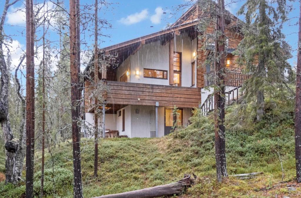 Salla House | Holiday Home Sallan lumous b by Interhome
