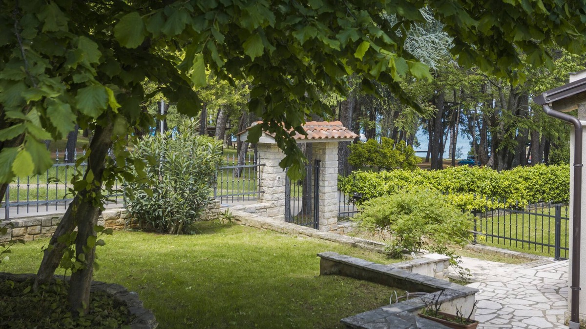 City Center Villa | Holiday Home Sofia - 50 meters from the sea for 6/8 people - Porec - Sea Center