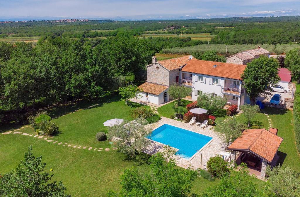 Gedici House | Holiday Home Tommy by Interhome