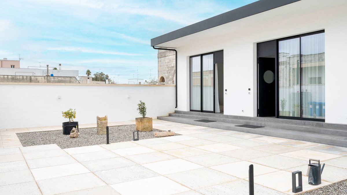 Melendugno Apartment | Holiday Home 'Uno' with Shared Terrace, Wi-Fi and Air Conditioning