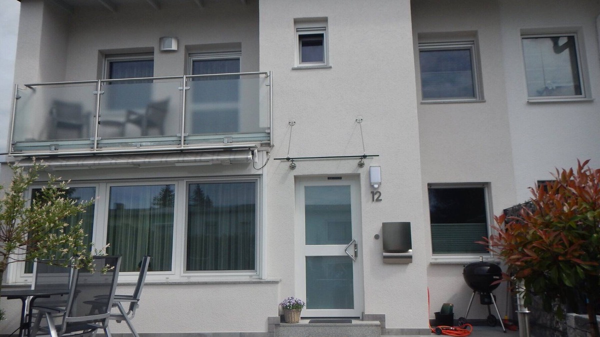 Asterstein House | Holiday Home 'Viktoria' with Private Terrace, Private Garden and Wi-Fi