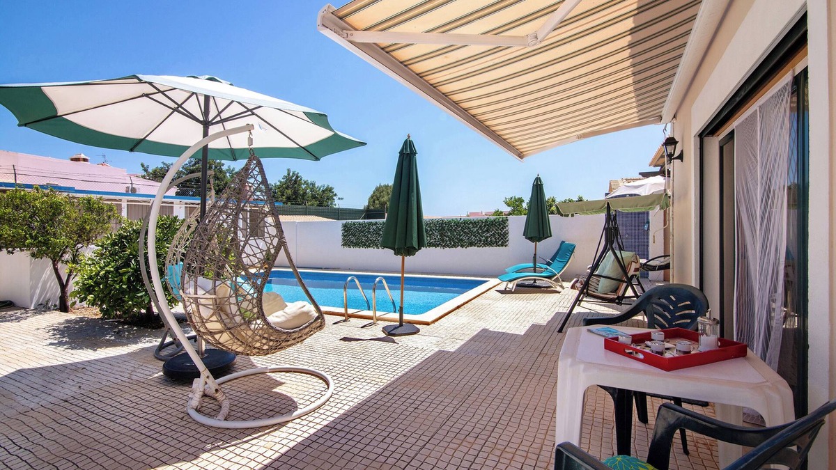 Barrocal House | Holiday Home 'Vila Isabel' with Private Pool, Wi-Fi and Air Conditioning