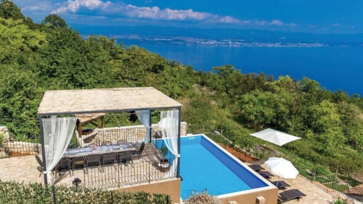 Obrs Villa | Holiday home Villa Bella with pool by Villas Guide