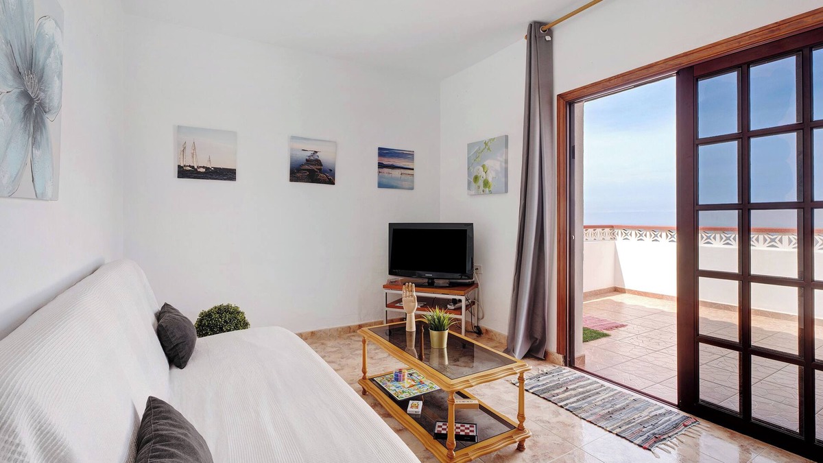 Tigaday Apartment | Holiday Home Villa Luisa 2 with Sea View, Terraces & Wi-Fi