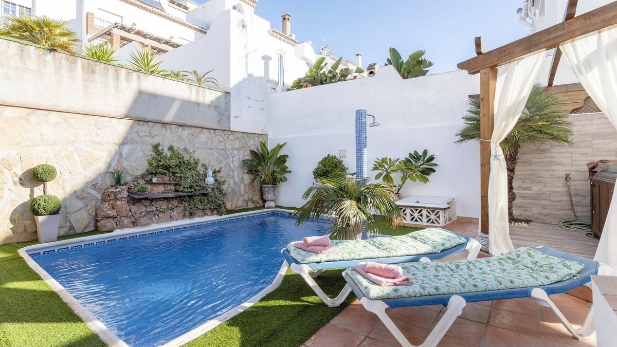 Nerja House | Holiday Home “Villa Maite” with Jacuzzi, Pool, Terraces & Wi-Fi