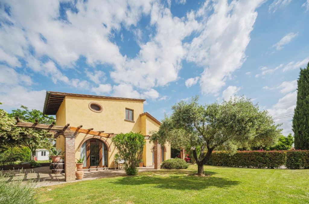 Castelfranco di Sotto House | Holiday Home Villa Ulivo by Interhome