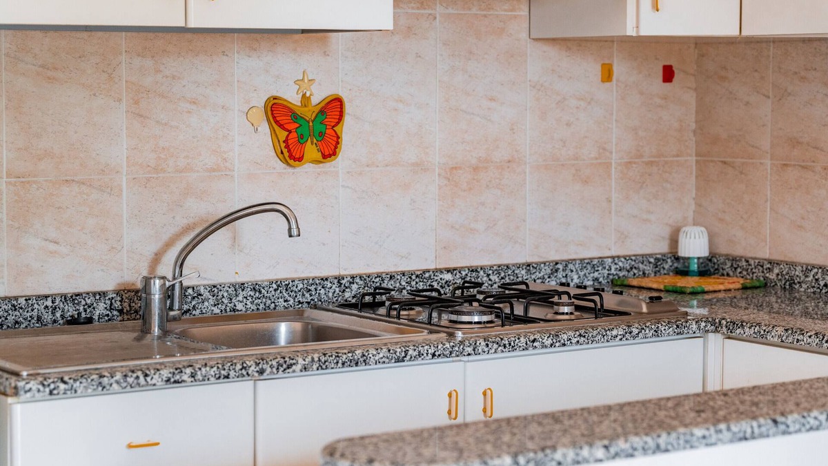 Castiadas House | Holiday Home 'Villetta Fiore Giallo' with Mountain View, Wi-Fi and Air Conditioning
