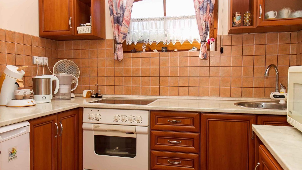 Balatonkeresztur House | Holiday home with pool, air conditioning, washing machine, beautiful, well-kept garden