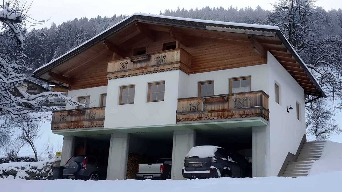 Gerlosbergeben House | Holiday home with balcony and garden