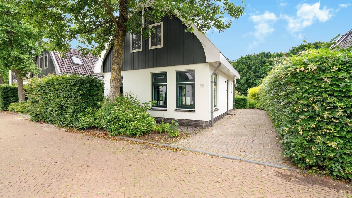 Schoorl House | Holiday home with 2 bedrooms, Sunshower, sauna and spacious garden
