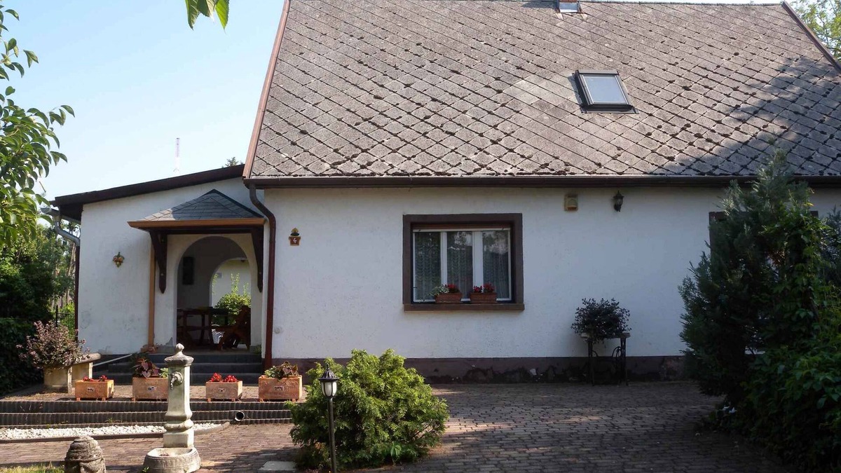 Siofok-Szabadifurdo House | Holiday home with covered terrace and grill