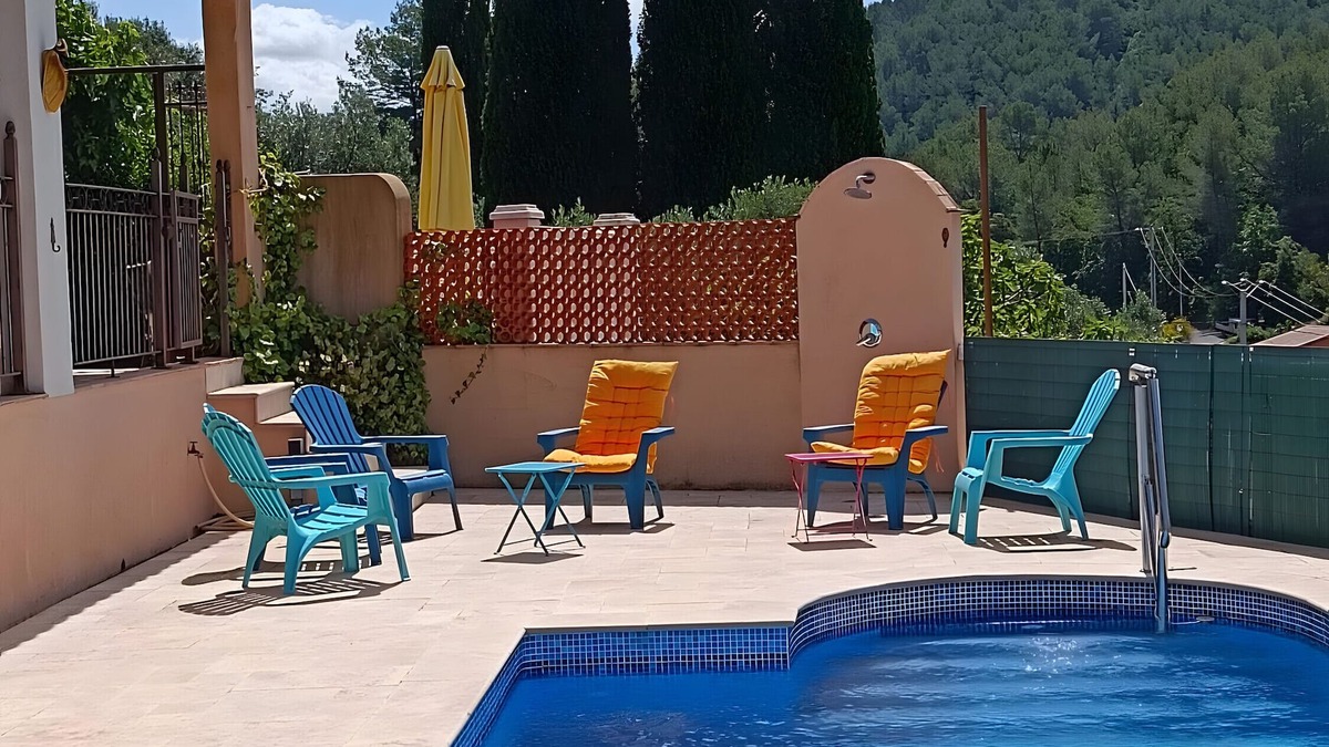 Callas House | Holiday Home with Pool, Mountain View, Wi-Fi and Air Conditioning
