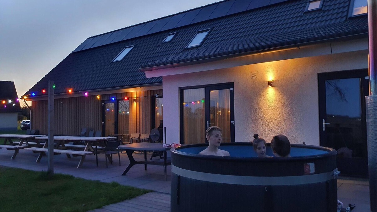 Vlagtwedde House | Holiday home with sauna and hot tub
