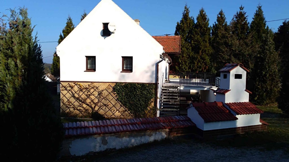Ksice House | Holiday home with the garden and barbecue