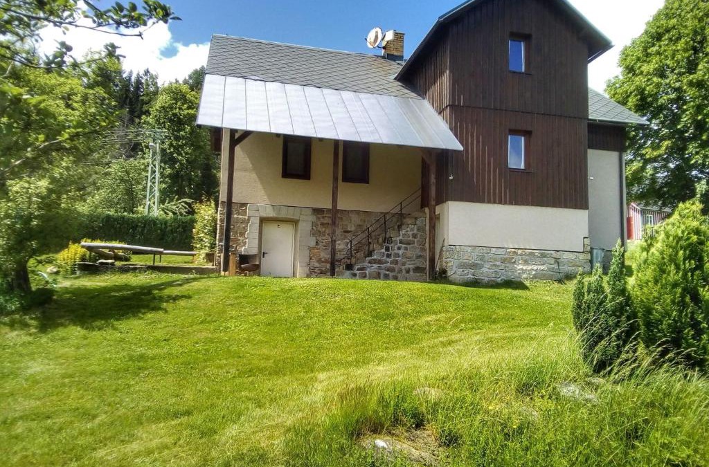 Zlata Olesnice House | Holiday Home Zlatá Olešnice 122 by Interhome