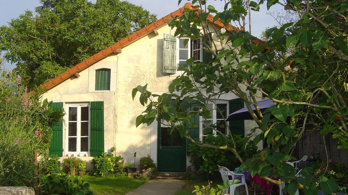 Chatenoy-en-Bresse House | Holiday house by the river
