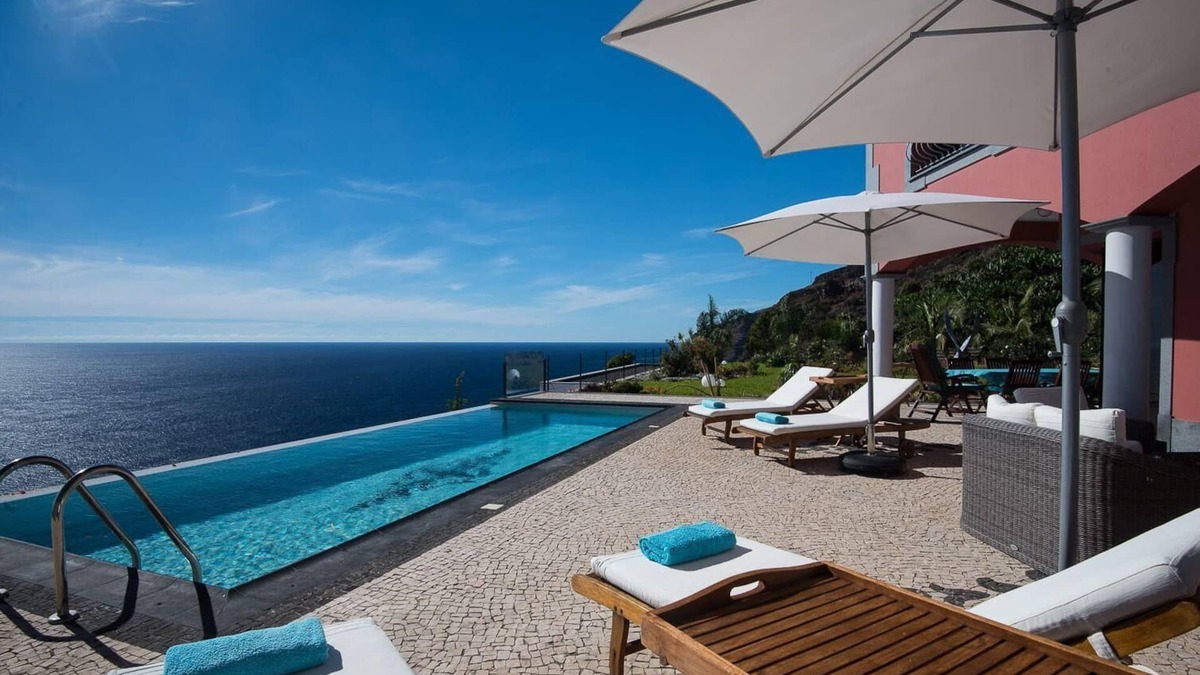 Arco da Calheta House | Holiday house Arco da Calheta for 1 - 6 persons with 3 bedrooms - Holiday house