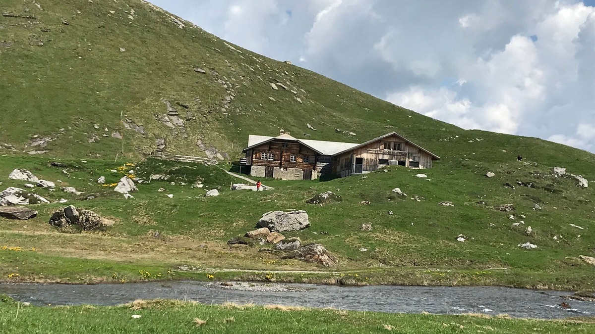 Unter dem Birg Ski Chalet | Holiday house Adelboden for 1 - 16 persons with 4 bedrooms - Farmhouse