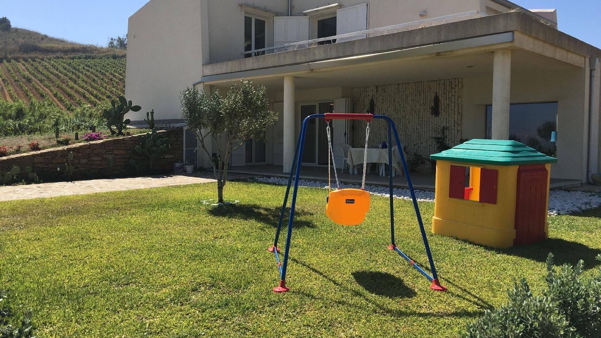 Alcamo House | Holiday house Alcamo for 1 - 8 persons with 3 bedrooms - Holiday house