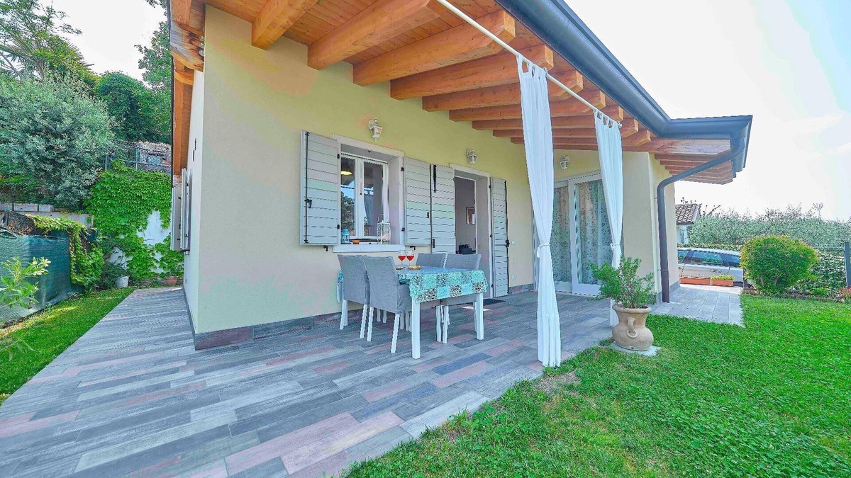 Calmasino House | Holiday house Bardolino for 1 - 6 persons with 2 bedrooms - Holiday house