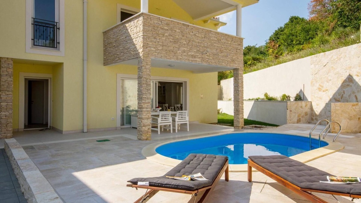 Jurandvor House | Holiday house Baška for 6 - 8 persons with 3 bedrooms - Holiday home