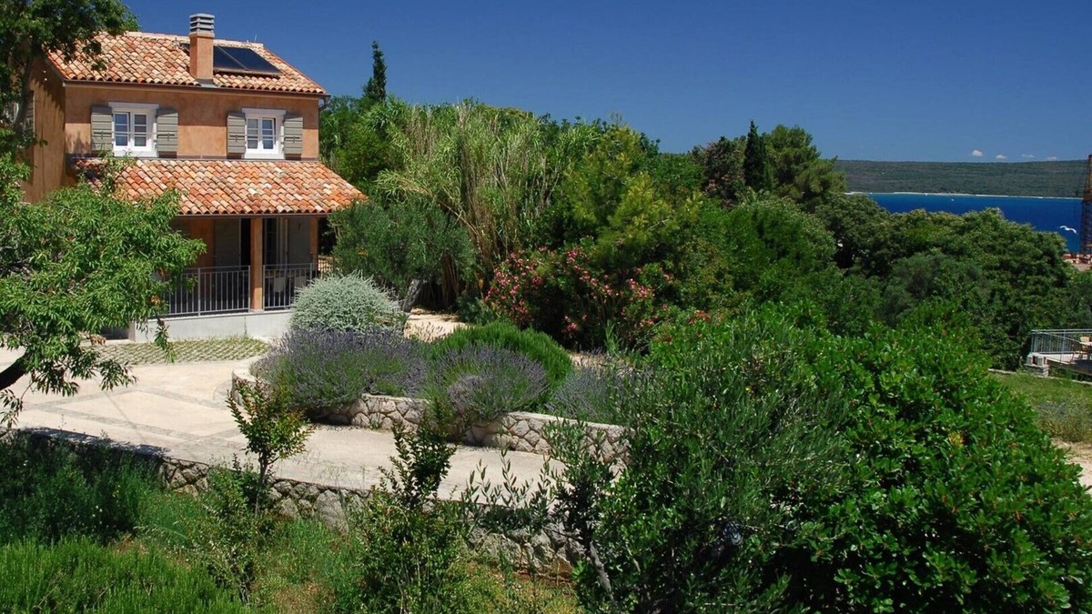 Nerezine House | Holiday house BELLA 250m from the beach