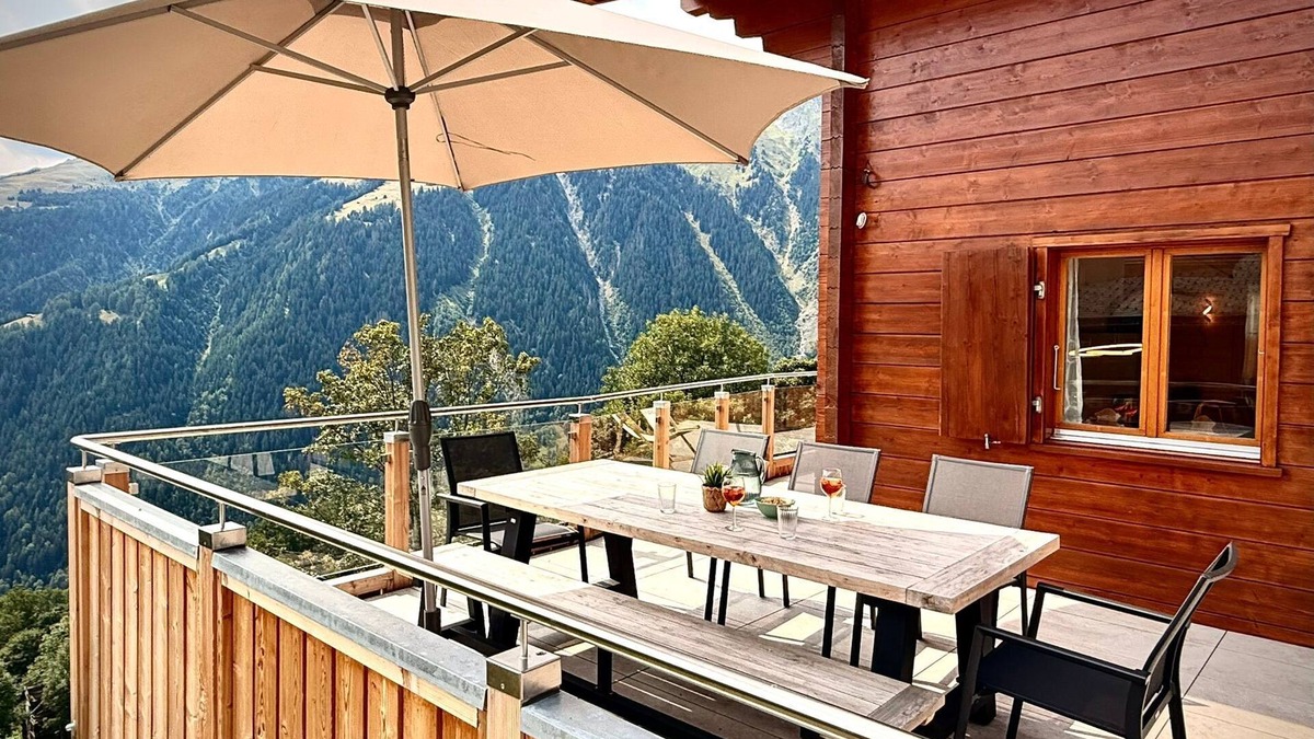 Bellwald Ski Chalet | Holiday house Bellwald for 1 - 6 persons with 3 bedrooms - Chalet
