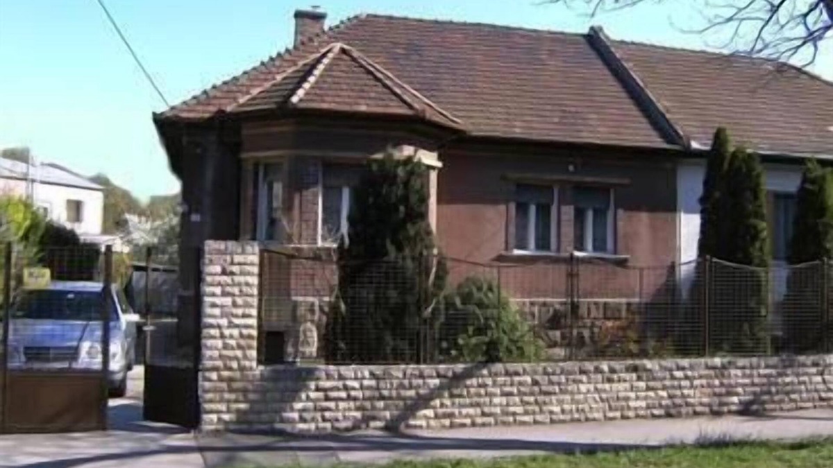 Zuglo House | Holiday house Budapest XIV for 1 - 6 persons with 3 bedrooms - Holiday home