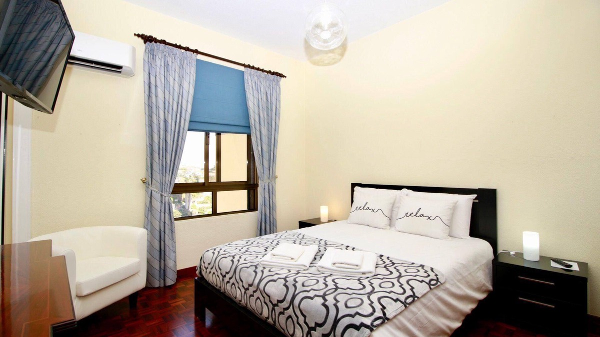 Camara de Lobos House | Holiday house Câmara de Lobos for 4 - 16 persons with 8 bedrooms - Twin house