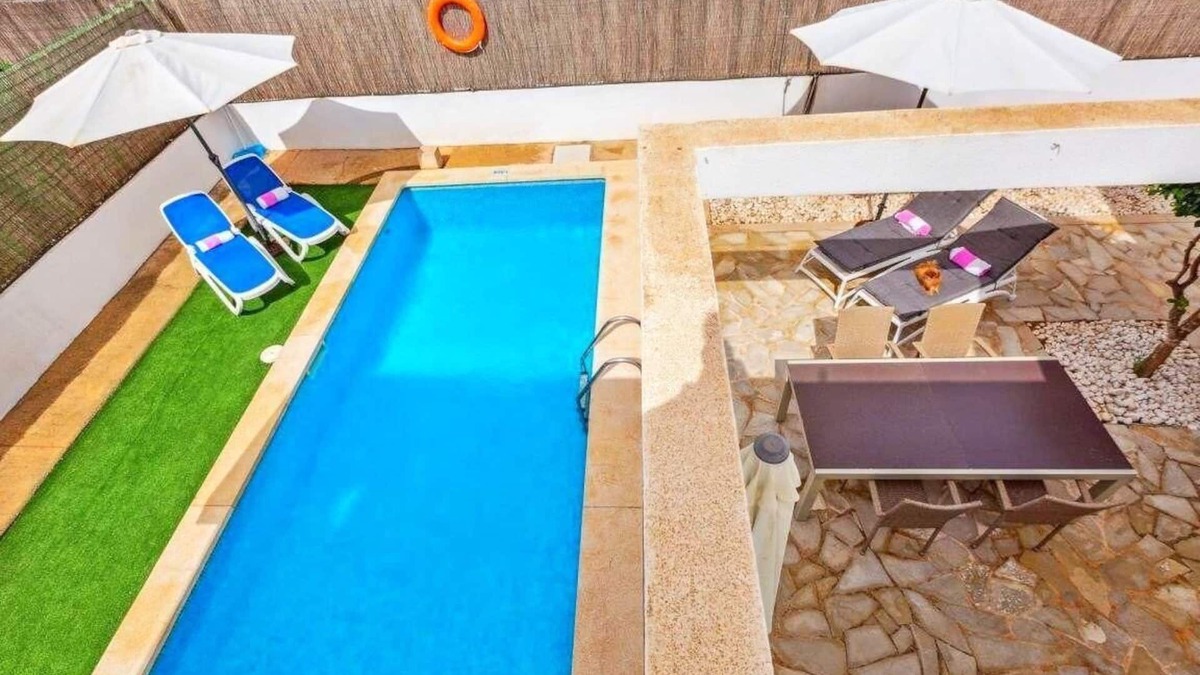 Can Picafort House | Holiday house Can Picafort for 1 - 8 persons with 4 bedrooms - Holiday house