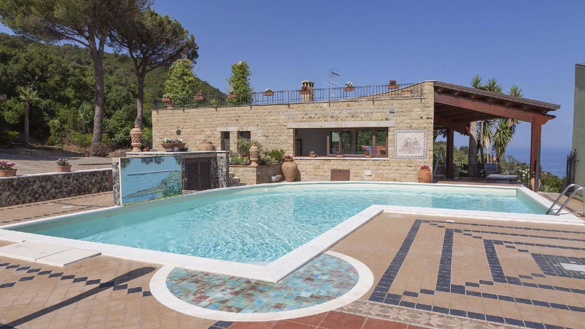 Cefalu House | Holiday house Cefalù for 1 - 6 persons with 4 bedrooms - Holiday home