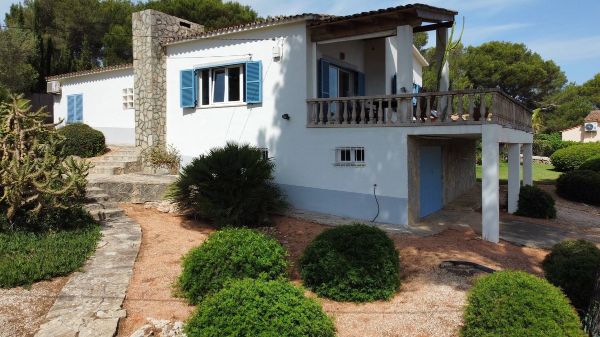 Cala Murada House | HOLIDAY HOUSE, COMFORTABLE WITH BEAUTIFUL SEA VIEW; 3 DOUBLE ROOMS, POOL, NEAR THE BEACH