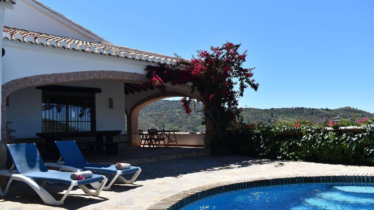 Competa House | Holiday house Competa for 1 - 6 persons with 3 bedrooms - Holiday house