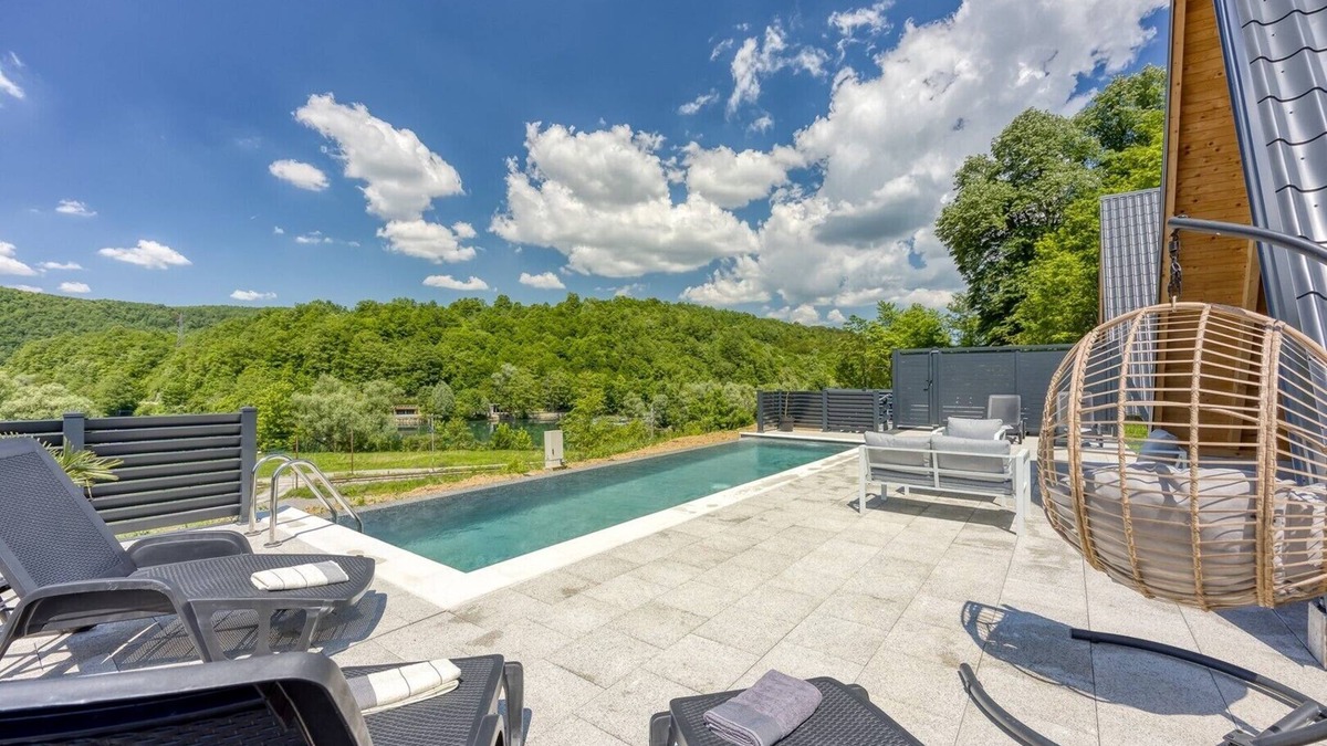 Mali Radic House | Holiday House Eden in Bosanska Krupa